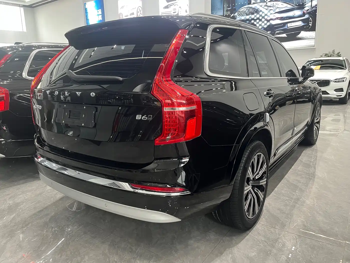 VOLVO XC90