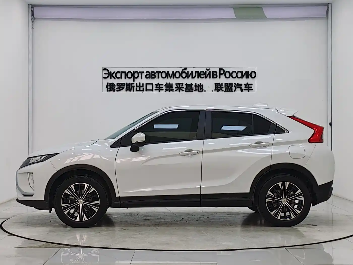 Mitsubishi Eclipse Cross 2022 1.5T CVT 2WD Fearless Edition фото 5
