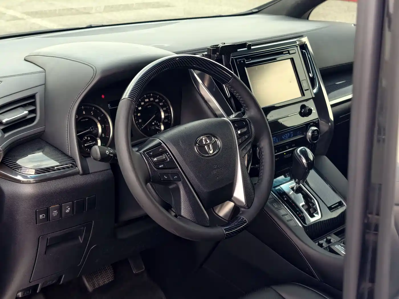 Toyota Alphard 2018 Facelift 3.5L Luxury Edition фото 10