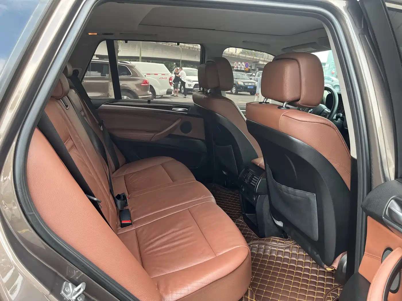 BMW X5 (Import) 2011 xDrive35i Leading Edition фото 11