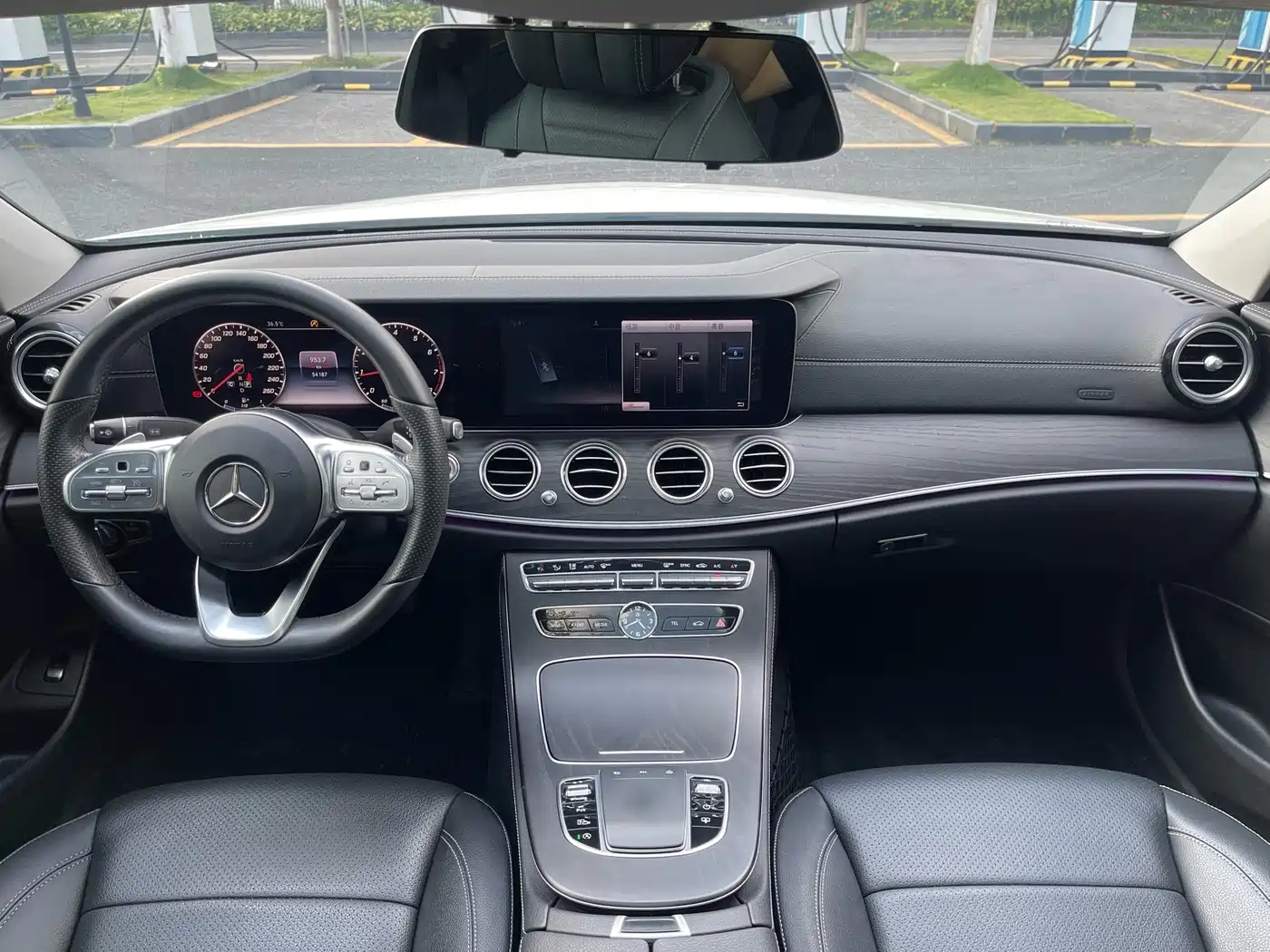 Mercedes-Benz E-Class 2020 E 300 L Sport Luxury Model фото 20