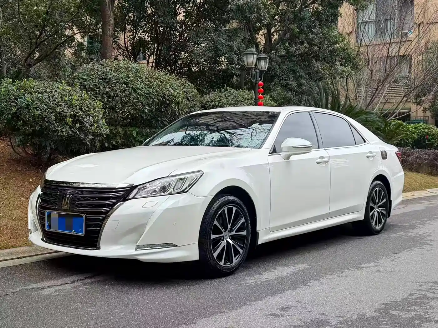Toyota Crown 2018 2.0T Fashion Edition фото 2