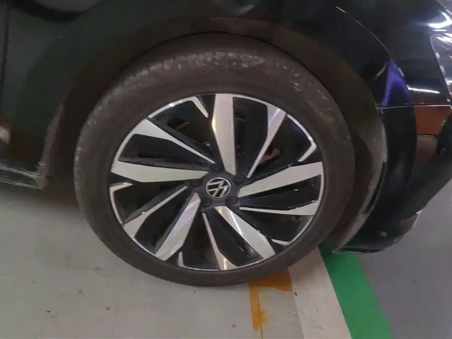 Volkswagen Passat 2022 330TSI Elite Edition фото 6