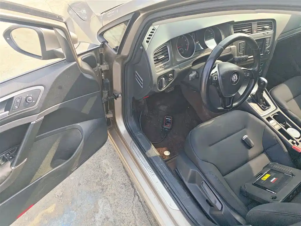 Volkswagen Golf 2015 1.4TSI Automatic Comfort фото 12