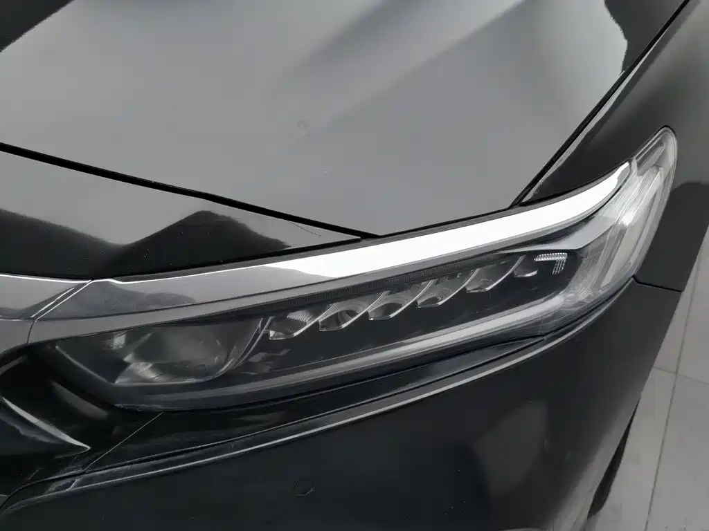 Фото 7 - Honda Accord