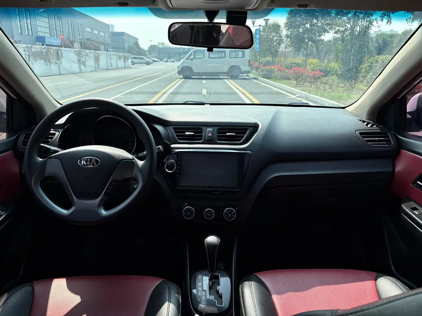 Kia K2 2015 Hatchback 1.4L AT GLS Cool Edition фото 7