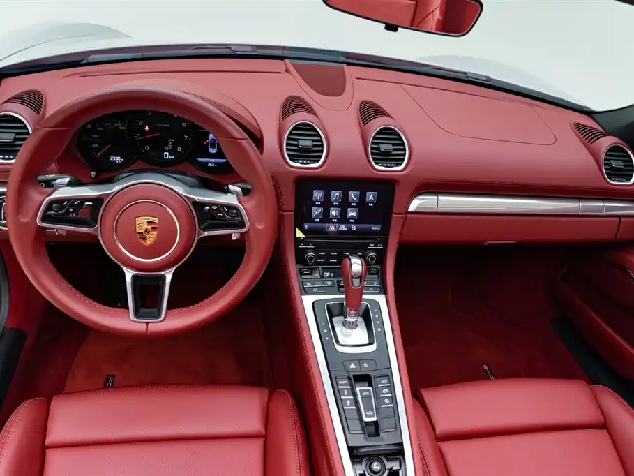 PORSCHE 718