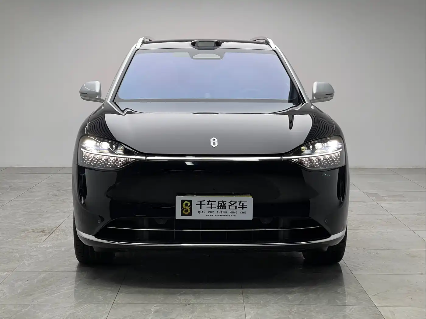 AITO Wenjie AITO M9 2025 Extended Range Ultra 52kWh 6-Seater фото 2