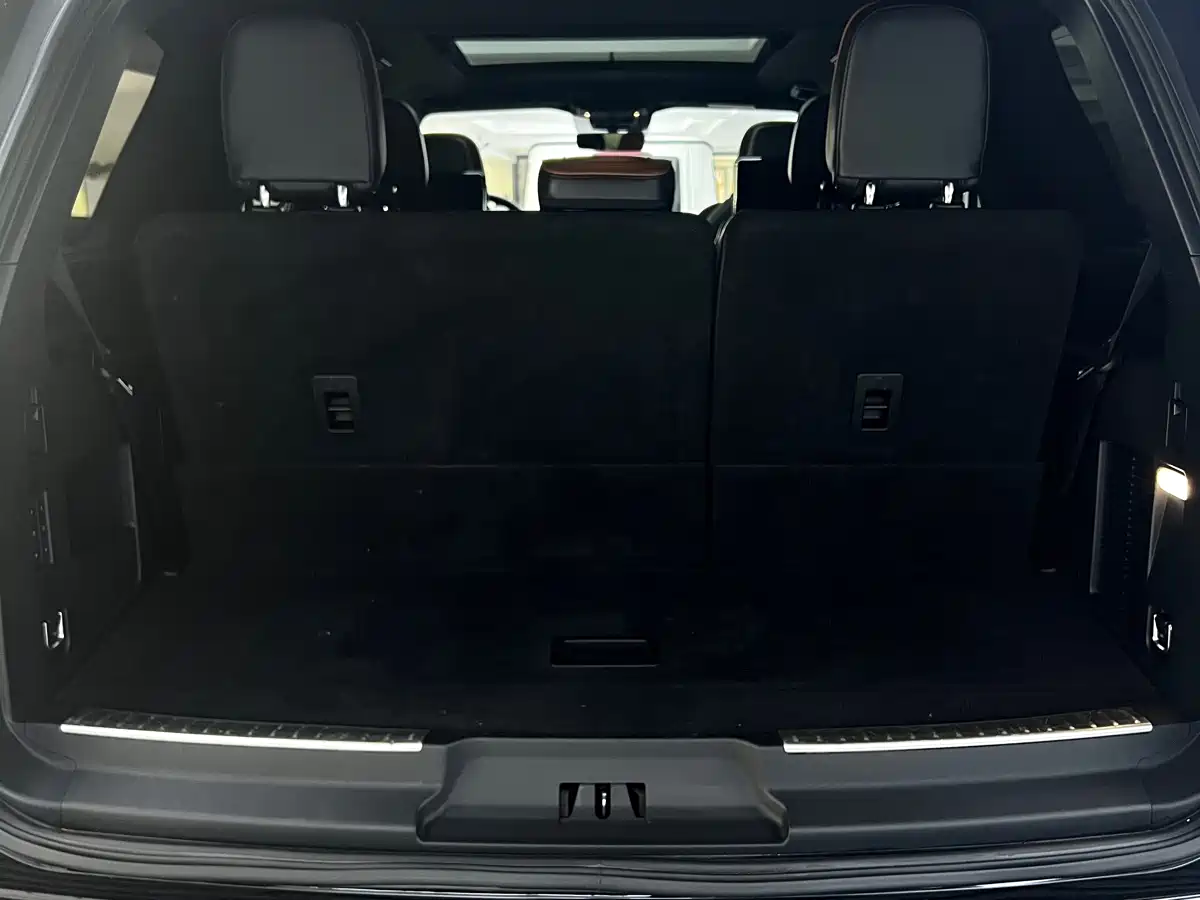 Lincoln Navigator 2019 3.5T Ultimate China VI фото 28