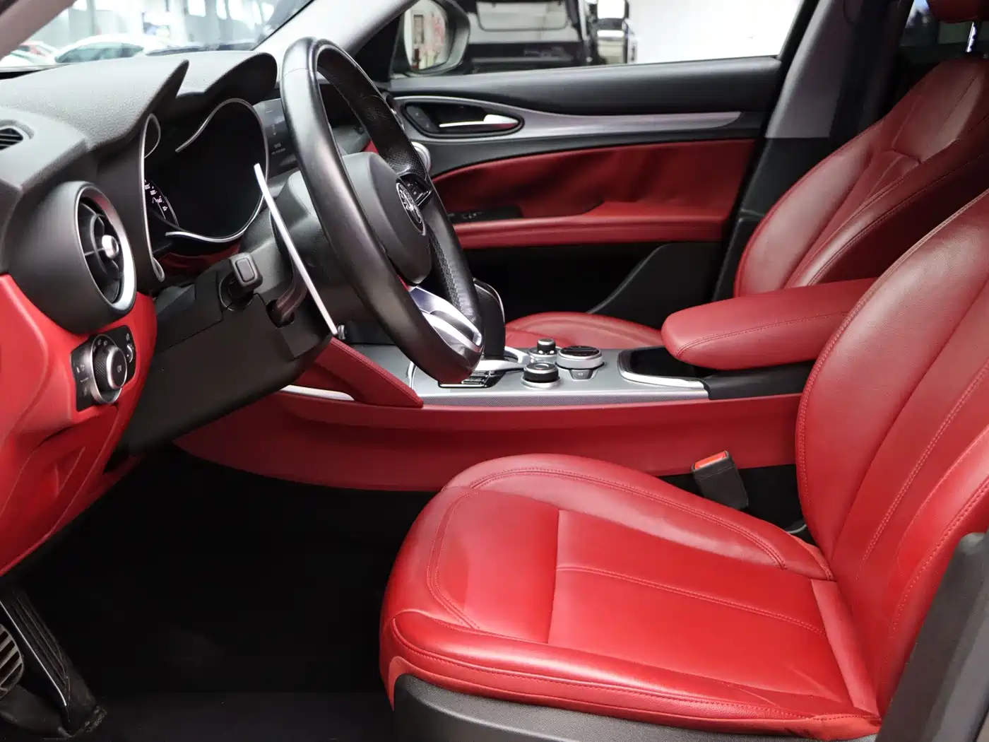 Alfa Romeo Stelvio 2020 2020 2.0T 280HP Luxury Edition