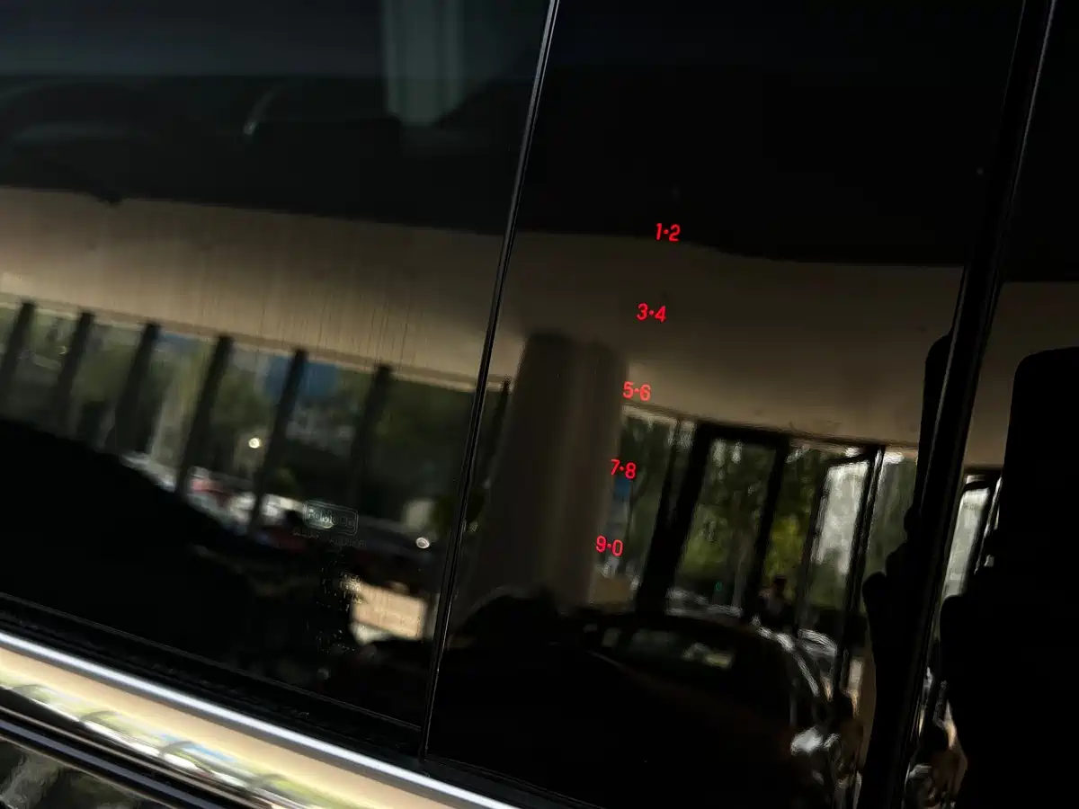 Lincoln Navigator 2019 3.5T Ultimate China VI фото 34