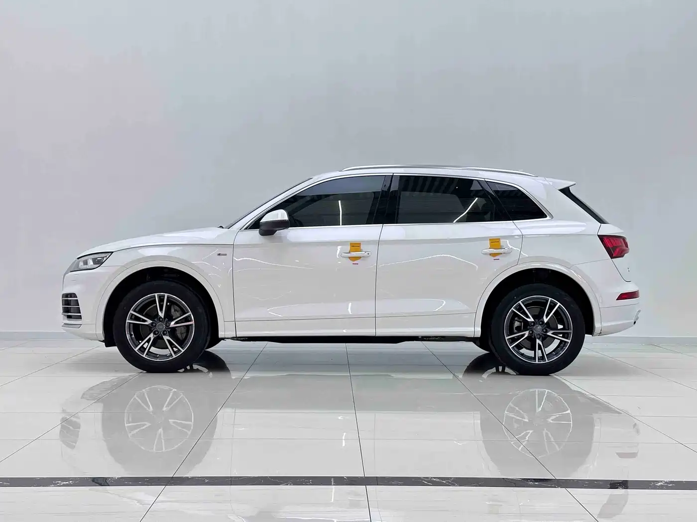 Audi Q5L 2020 Facelift 40 TFSI Honor Fashion фото 6