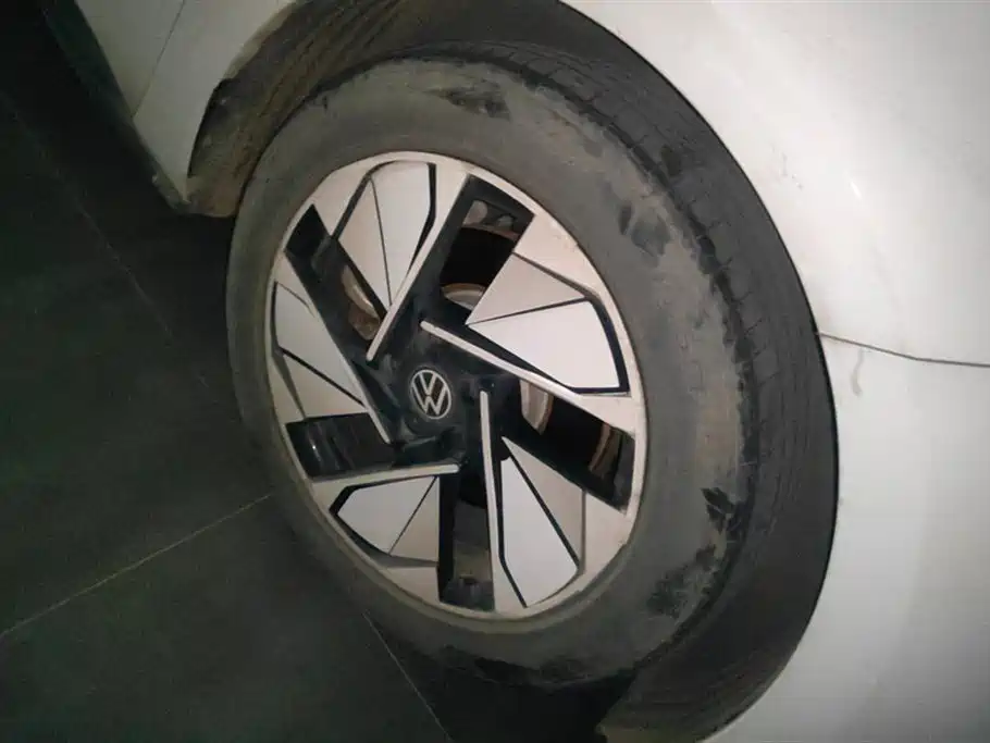 Volkswagen ID.3 2023 Pure Smart Edition фото 6