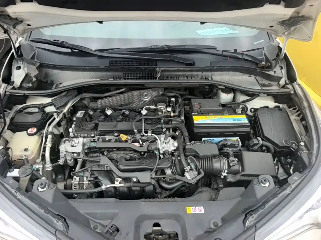 Фото 20 - Toyota C-HR