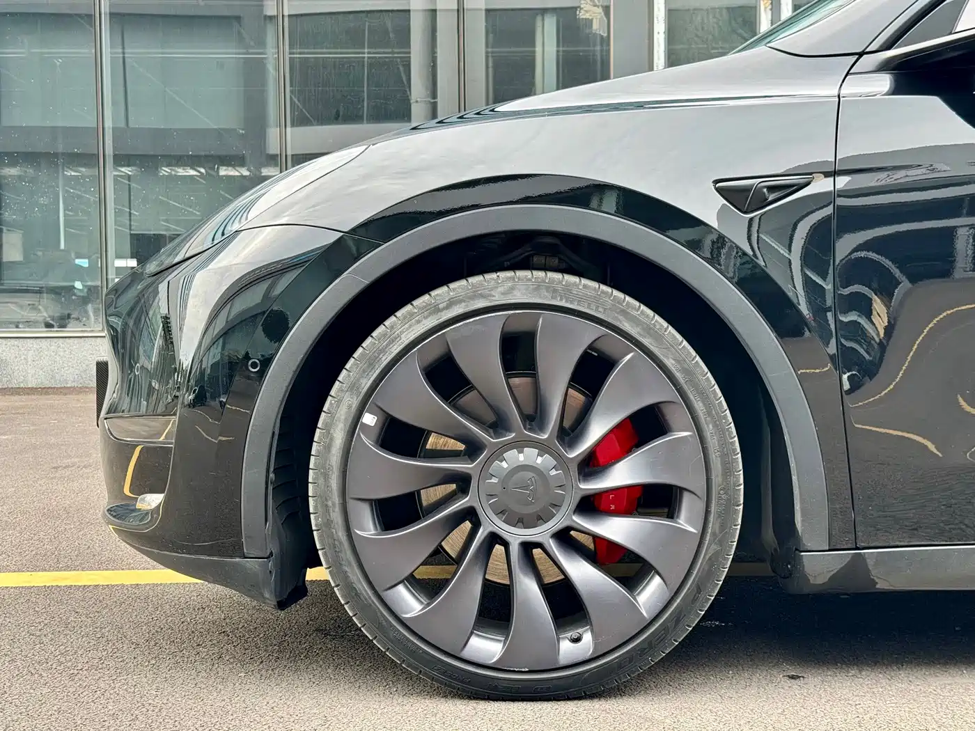 Фото 4 - Tesla Model Y