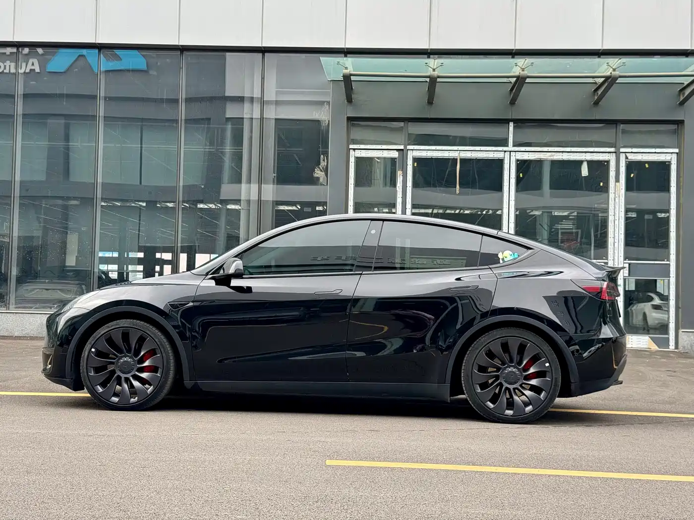 Фото 5 - Tesla Model Y