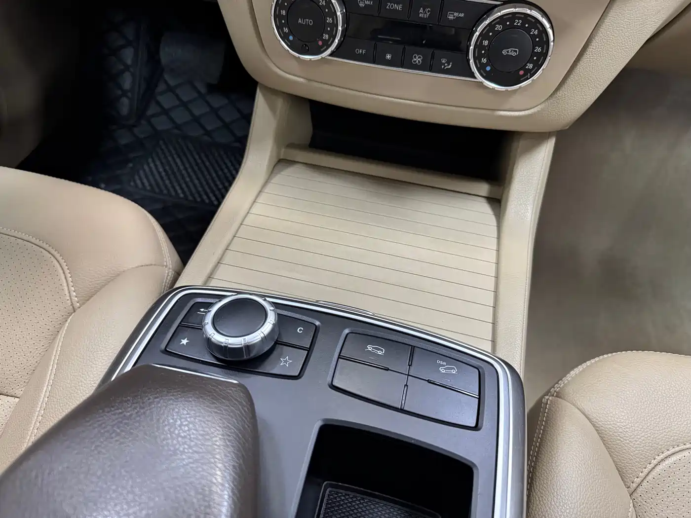 Mercedes-Benz M-Class 2015 ML 320 4MATIC фото 26