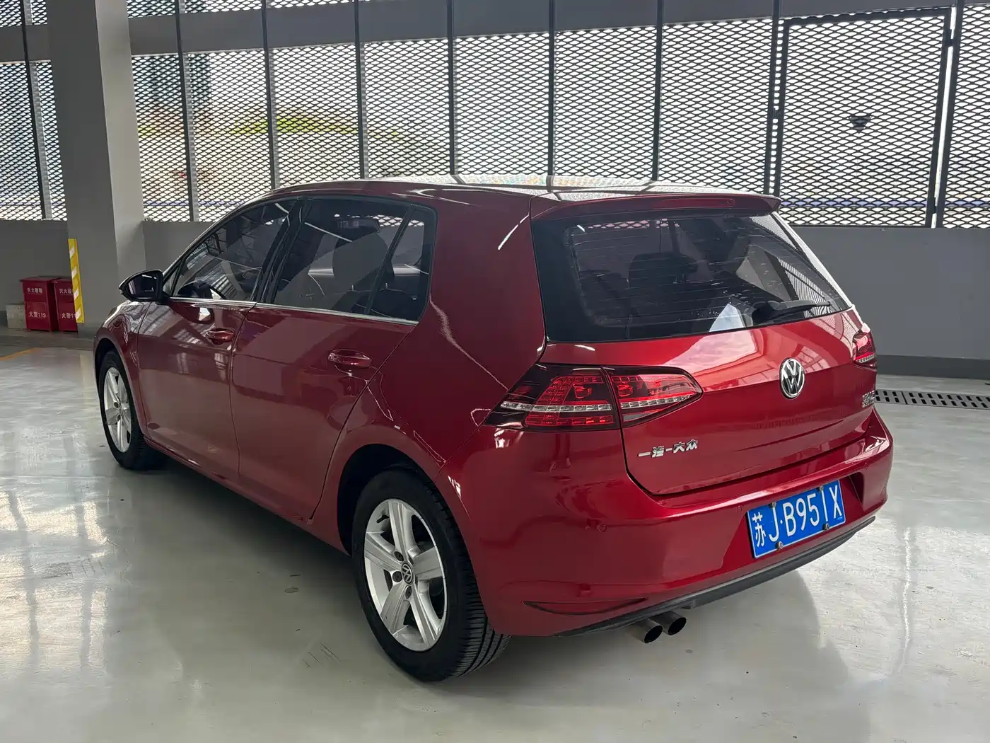 Volkswagen Golf 2017 230TSI Auto Comfort Millionth Anniversary Edition фото 13