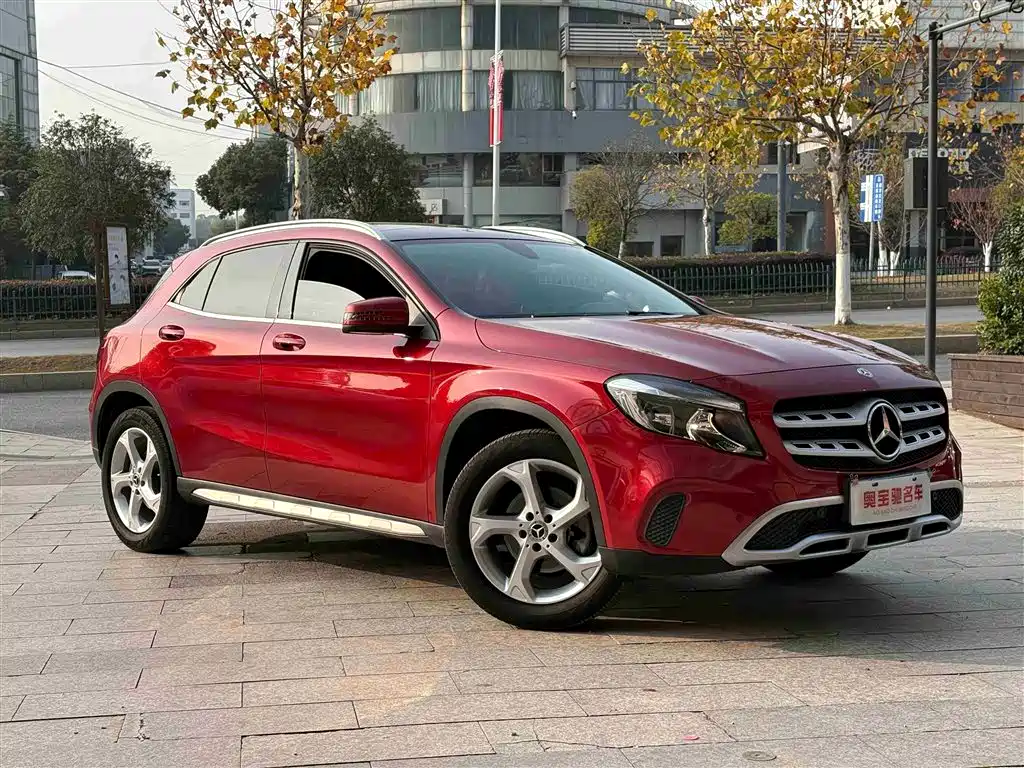 Mercedes-Benz GLA 2017 GLA 200 Dynamic фото 3
