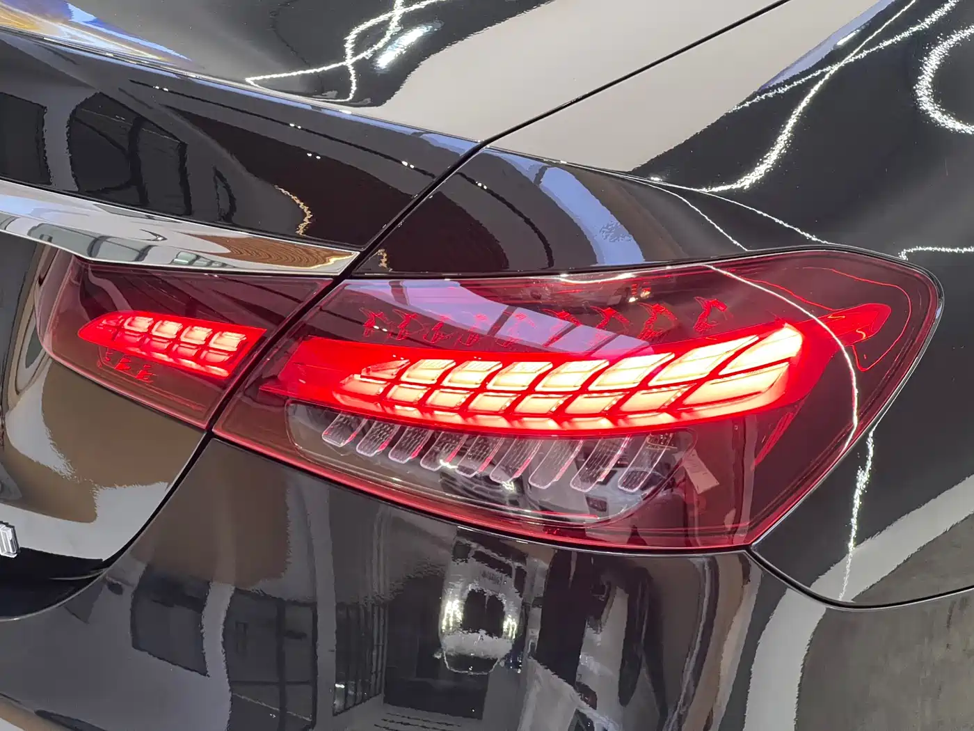 Mercedes-Benz E-Class 2023 E 300 L Sport Luxury фото 19