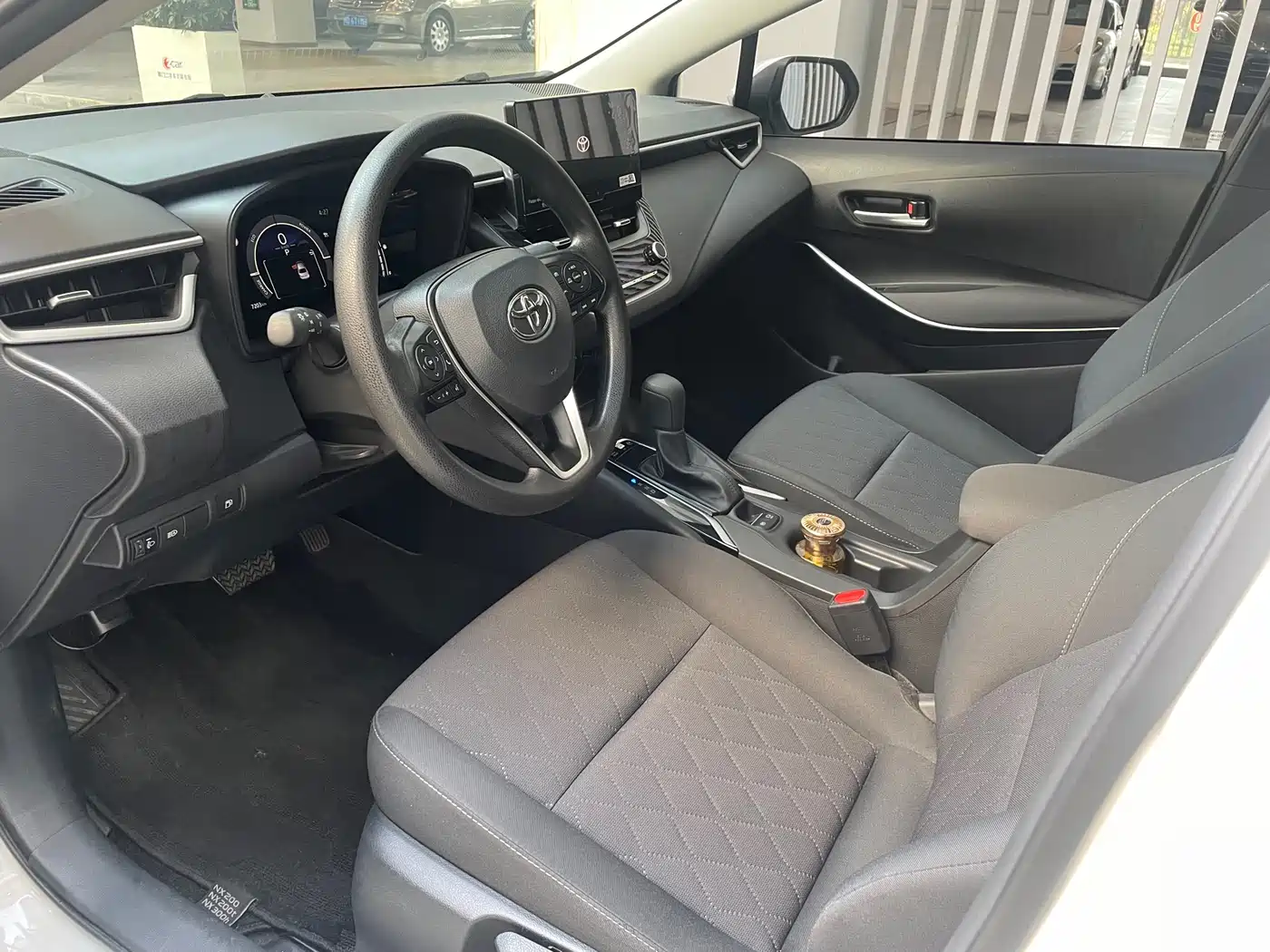 Toyota Corolla 2023 1.8L Smart Hybrid Dual Engine Elite Edition фото 7