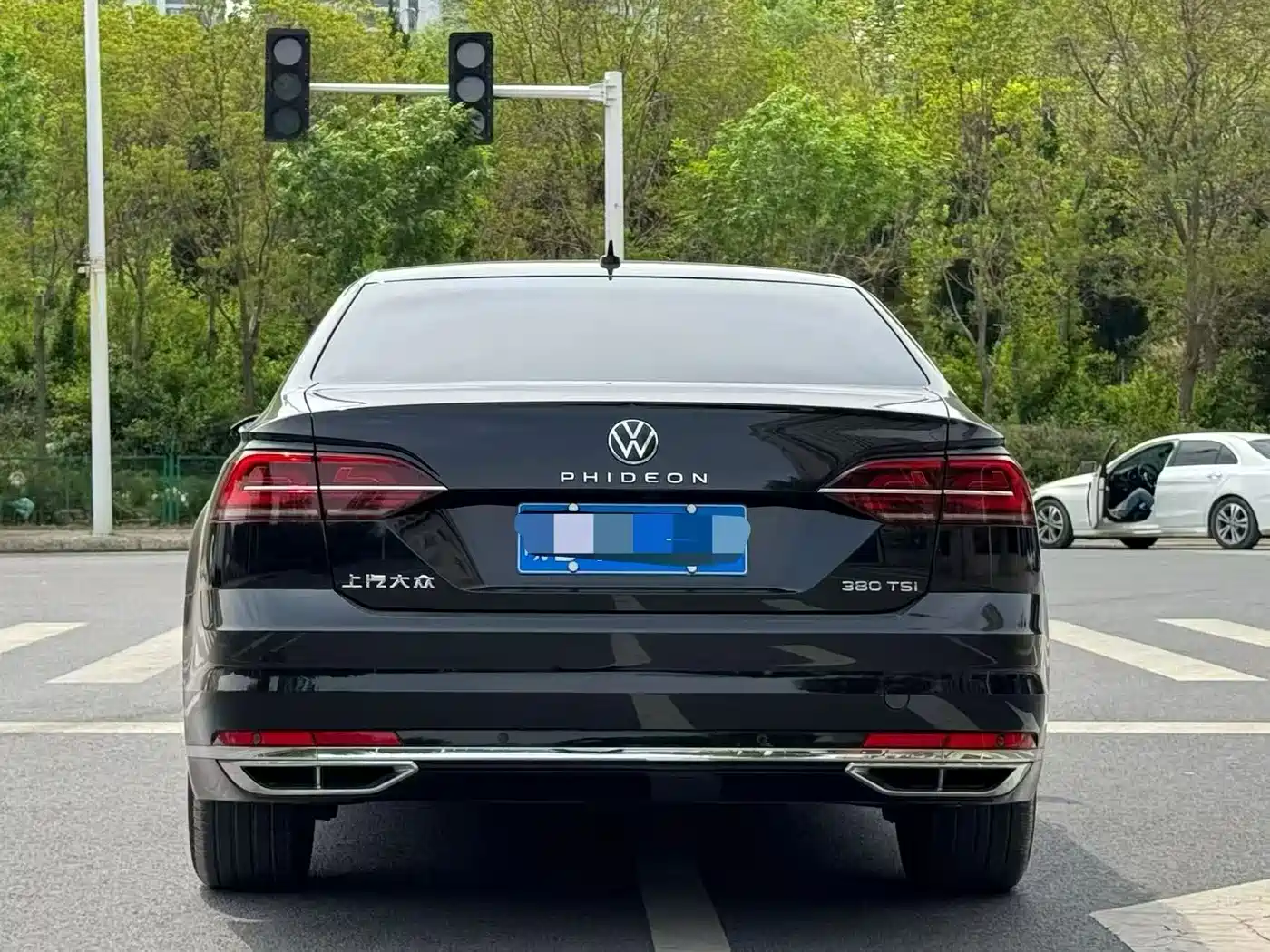 Volkswagen Phideon 2021 380TSI Luxury Edition фото 8