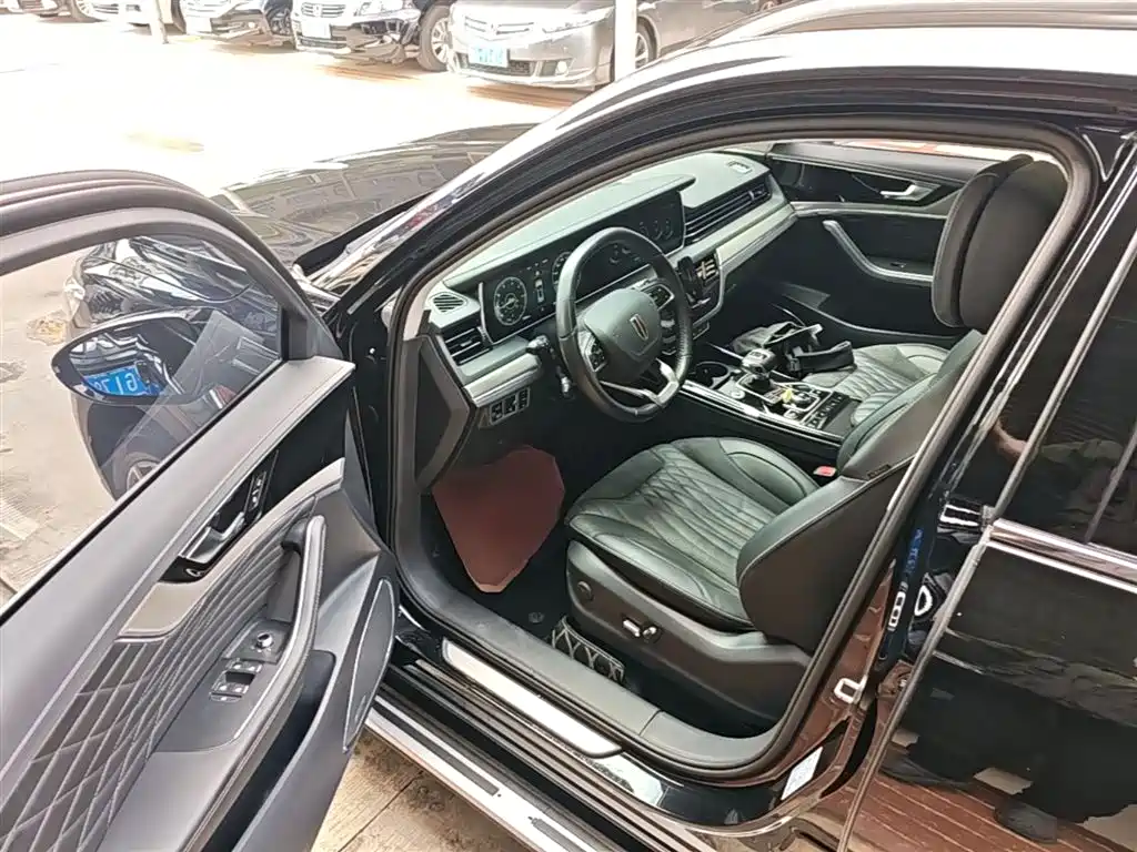 Hongqi HS5 2022 Facelift 2.0T Smart Flag Enjoyment AWD Edition фото 16