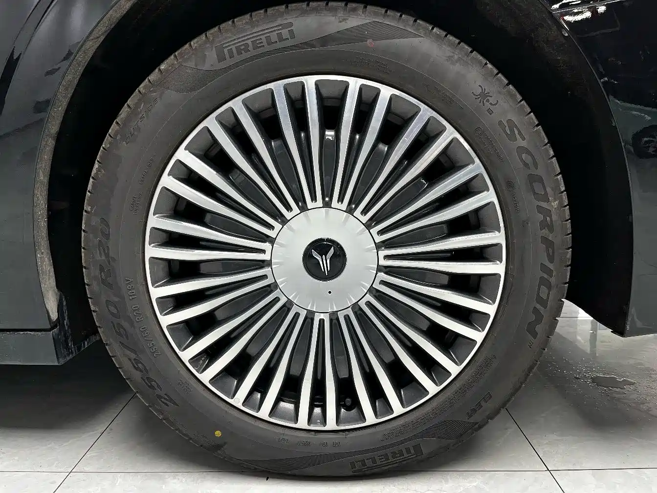Voyah Auto Voyah Dreamer 2025 PHEV 4WD Kunpeng Premium Edition фото 9