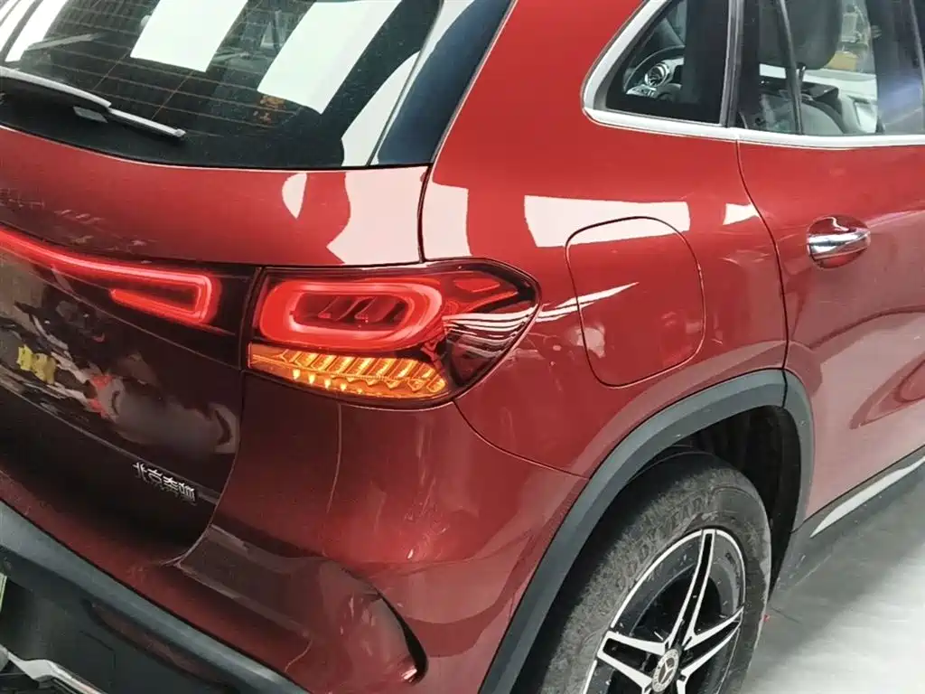 Mercedes-Benz EQA 2022 EQA 300 4MATIC Launch Special Edition фото 8