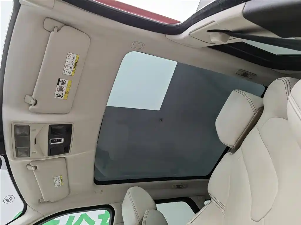 Land Rover Range Rover Evoque (Import) 2012 2.0T 5-door Premium Edition фото 14