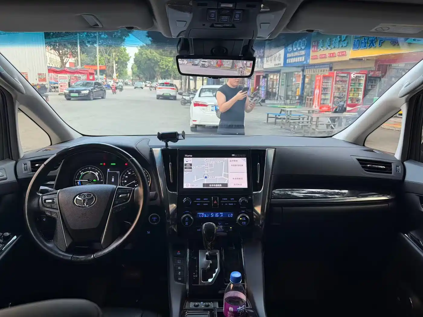 Toyota Vellfire 2021 Crown Hybrid 2.5L HV Premium Edition фото 6