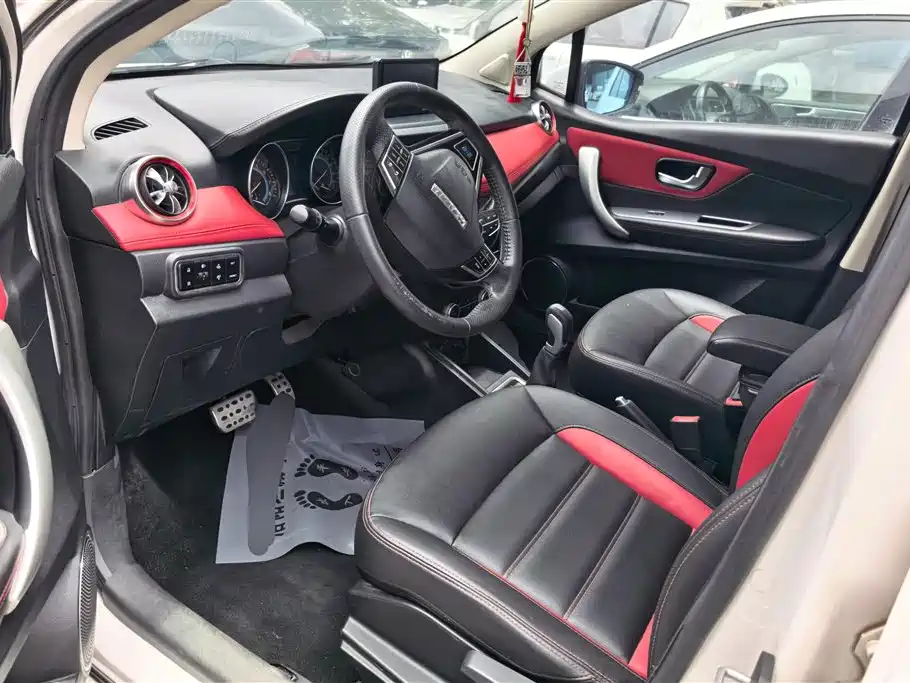 Haval H1 2016 Blue Label 1.5L AMT Luxury фото 9