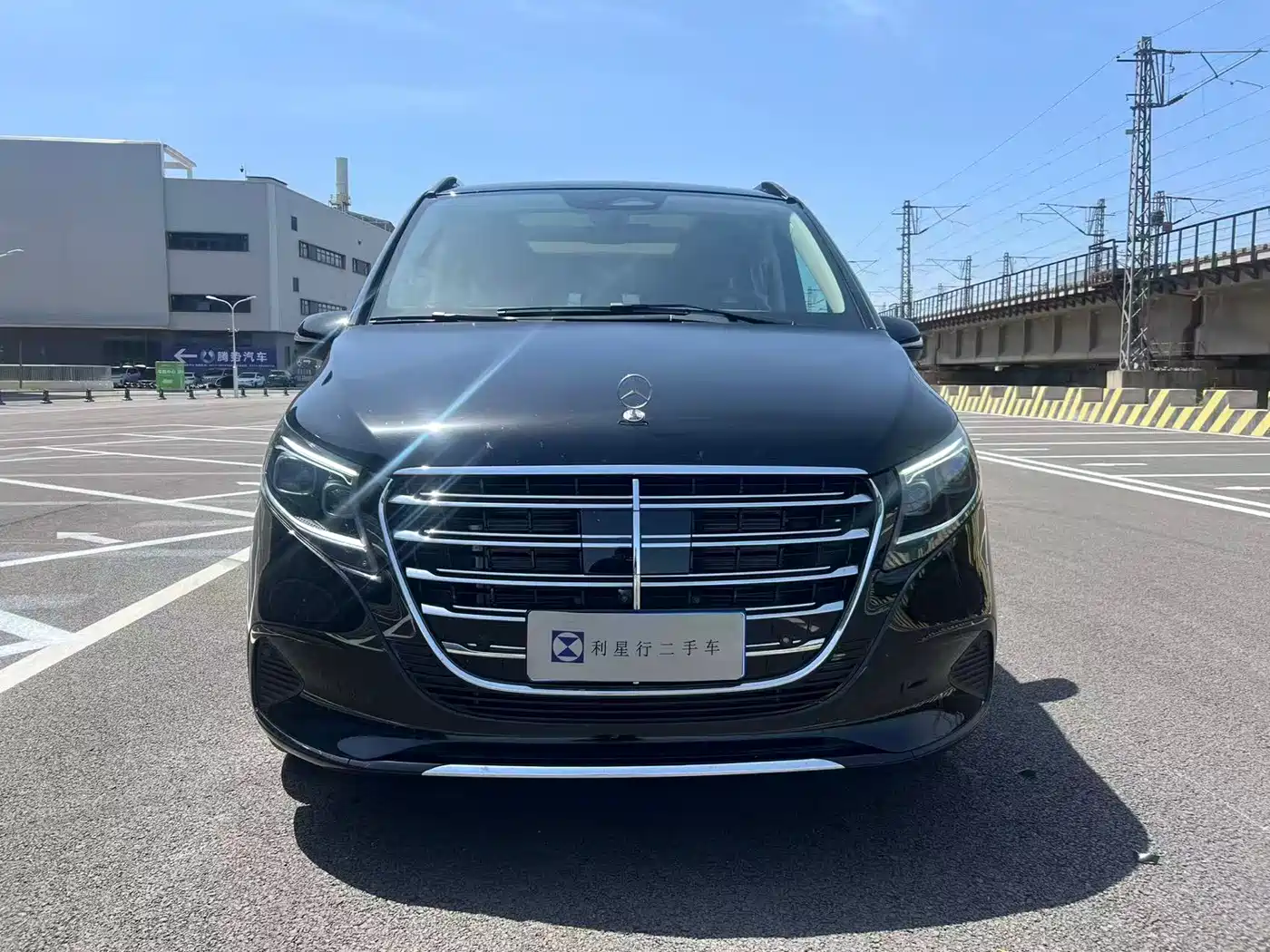 Mercedes-Benz V-Class 2024 V 300 L Long Wheelbase Luxury Edition фото 2