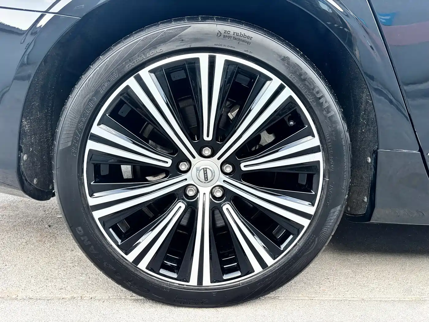 Photo 20 - Volvo S90