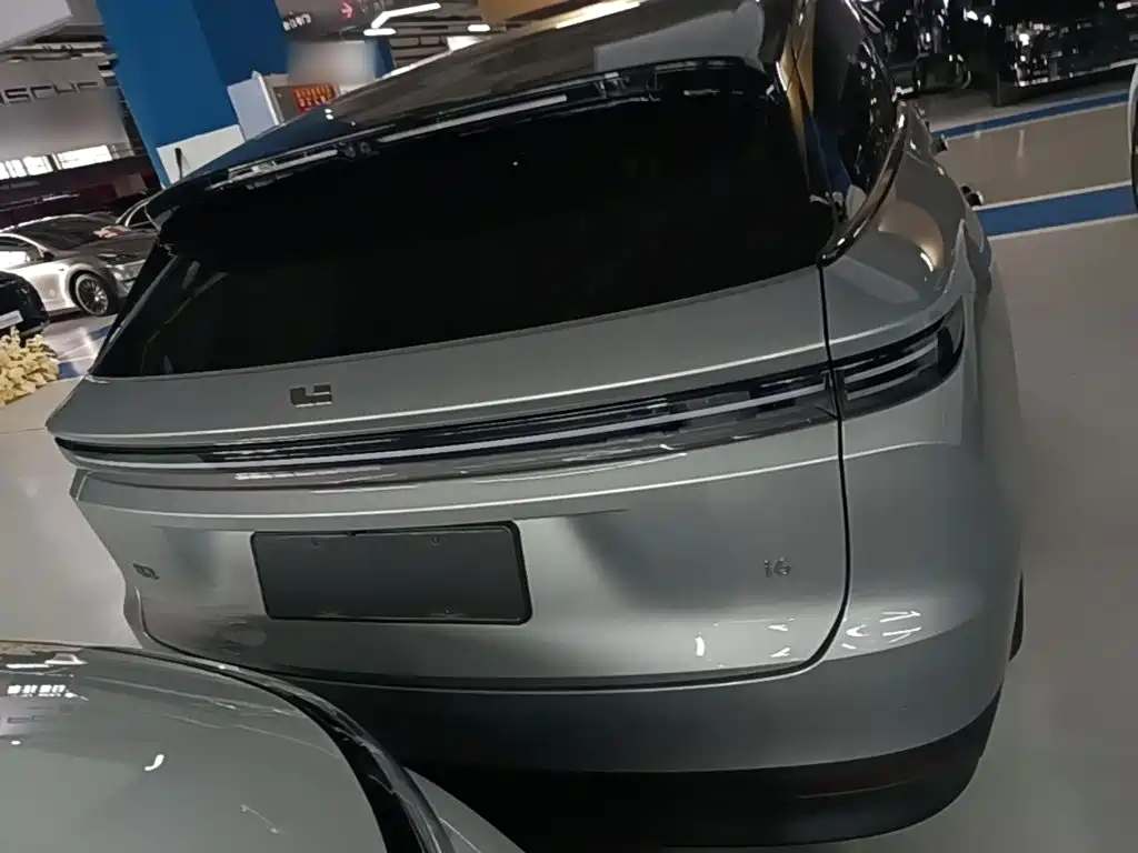 Li Auto i6 2025 2025 2WD Base Model