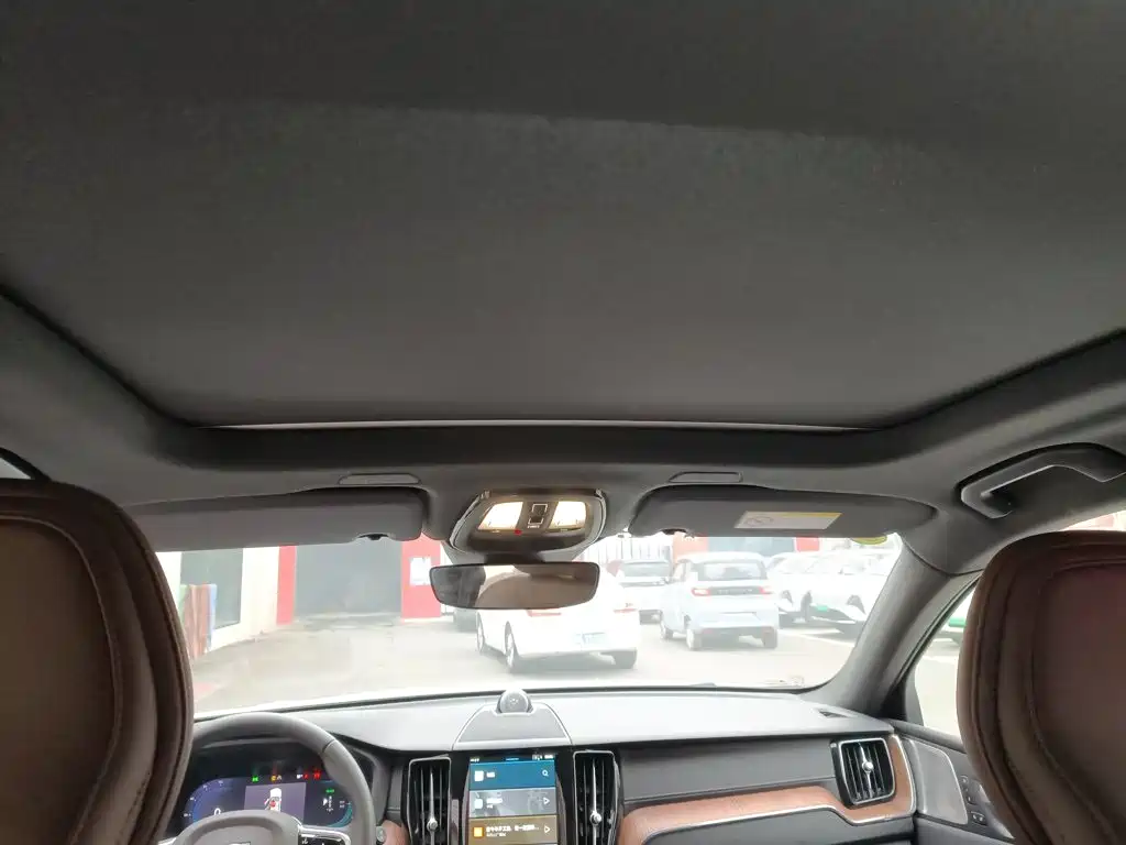 Volvo XC60 Plug-in Hybrid 2024 2025 Plug-in Hybrid Long Range AWD Zhiya Luxury Edition