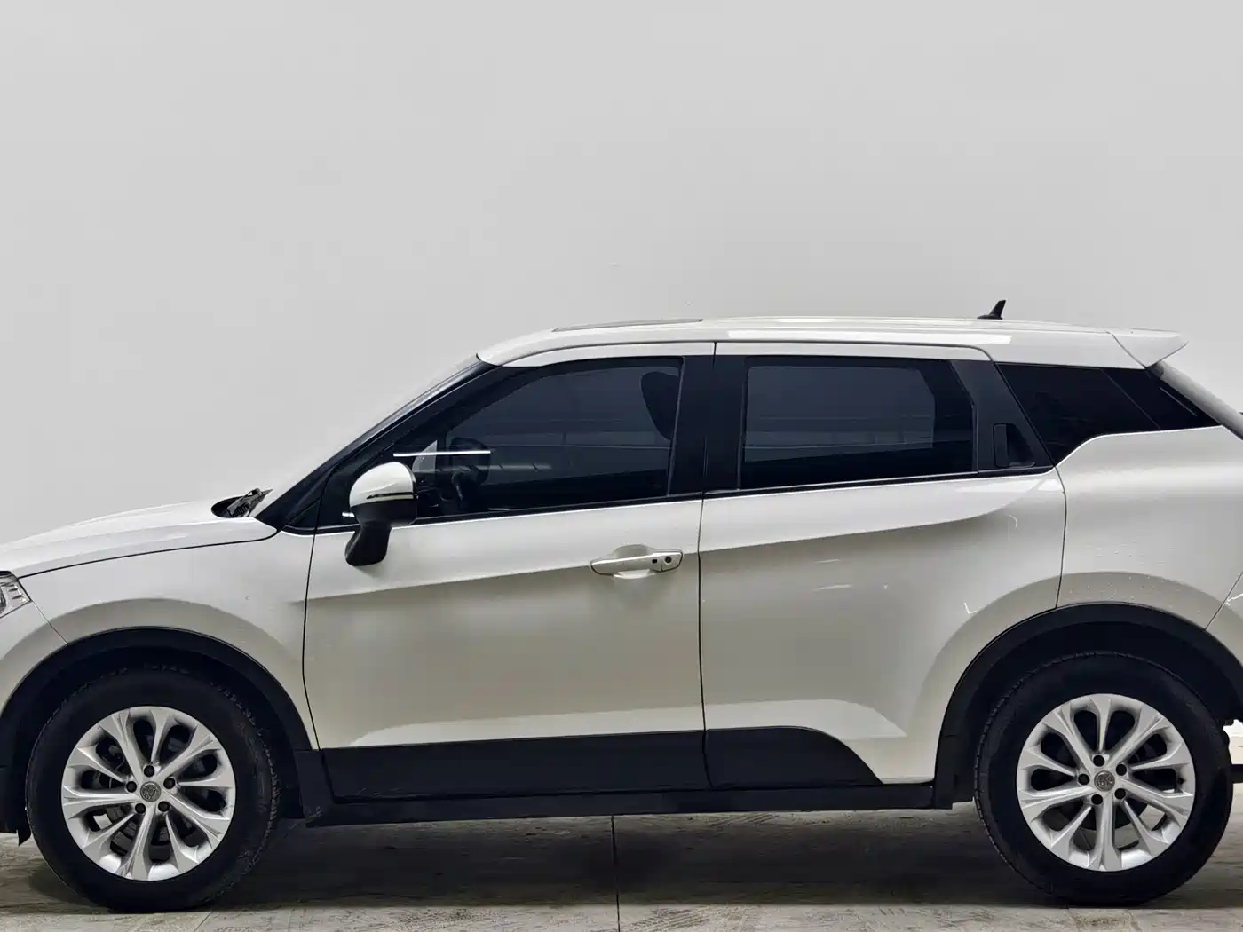 Zhonghua V3 2016 2016 1.5L Automatic Smart