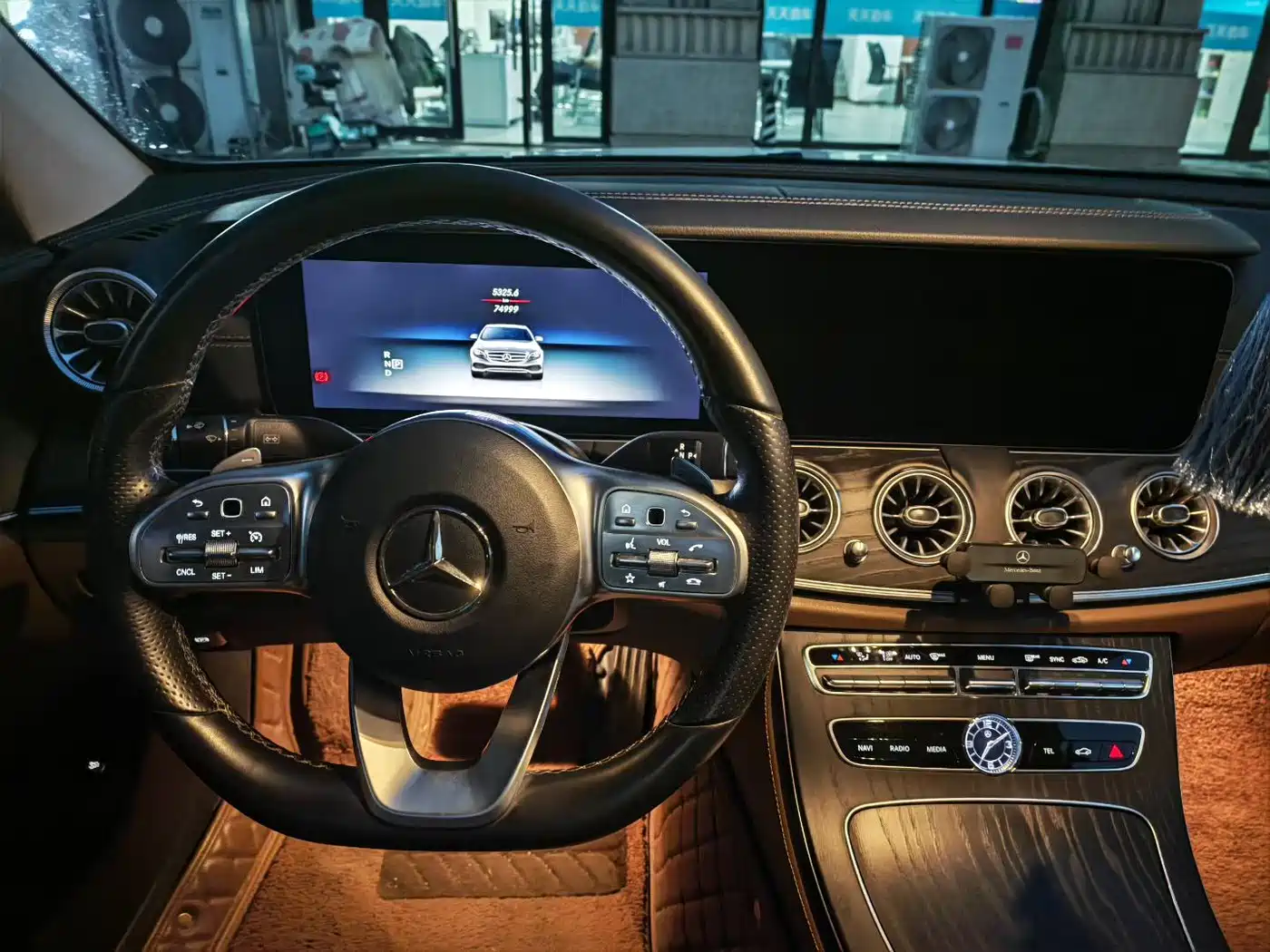 Mercedes-Benz E-Class 2020 E 300 L Sport Luxury Model фото 9