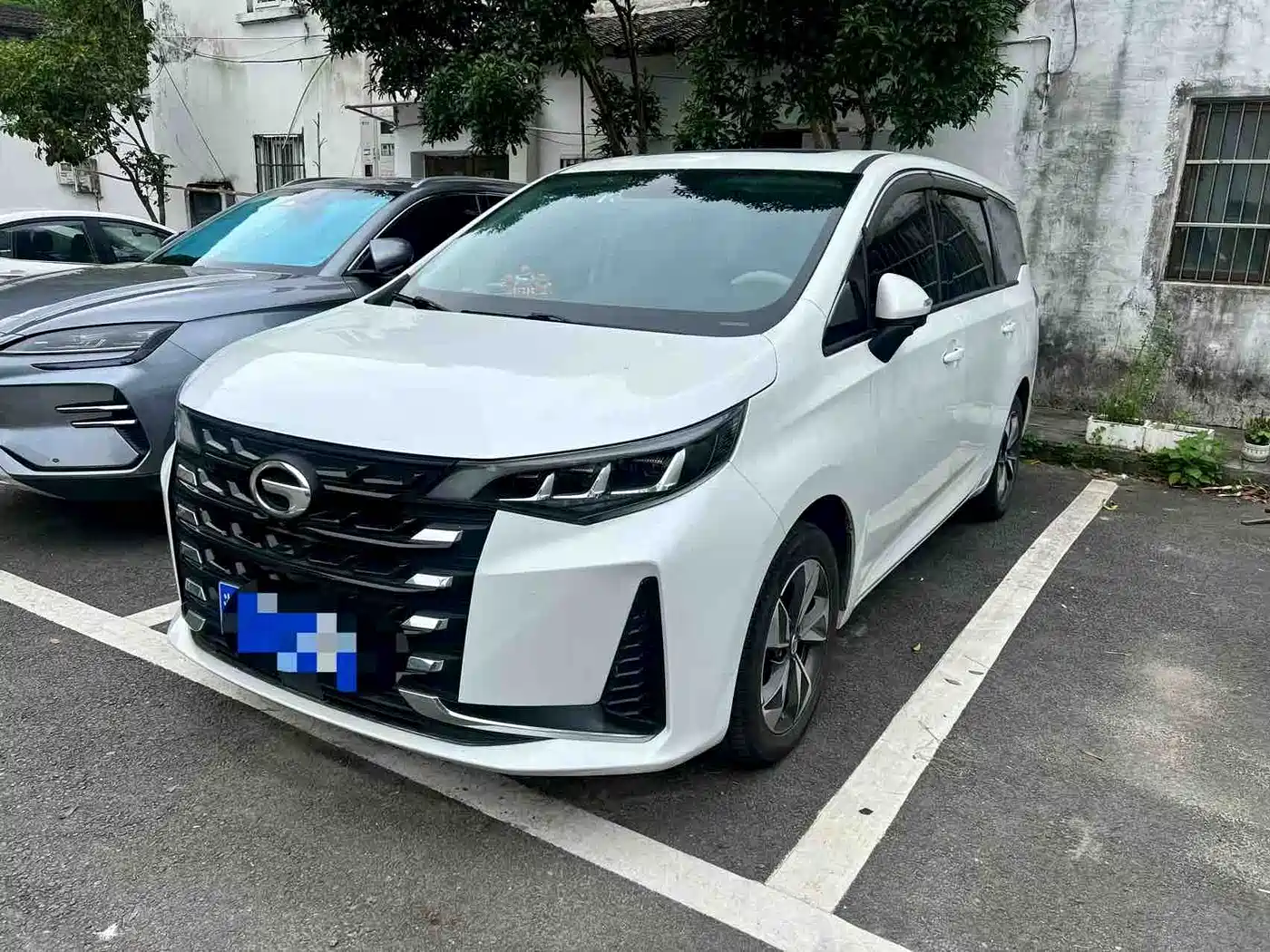GAC Trumpchi M6 2021 270T DCT Premium Edition (7-seater)