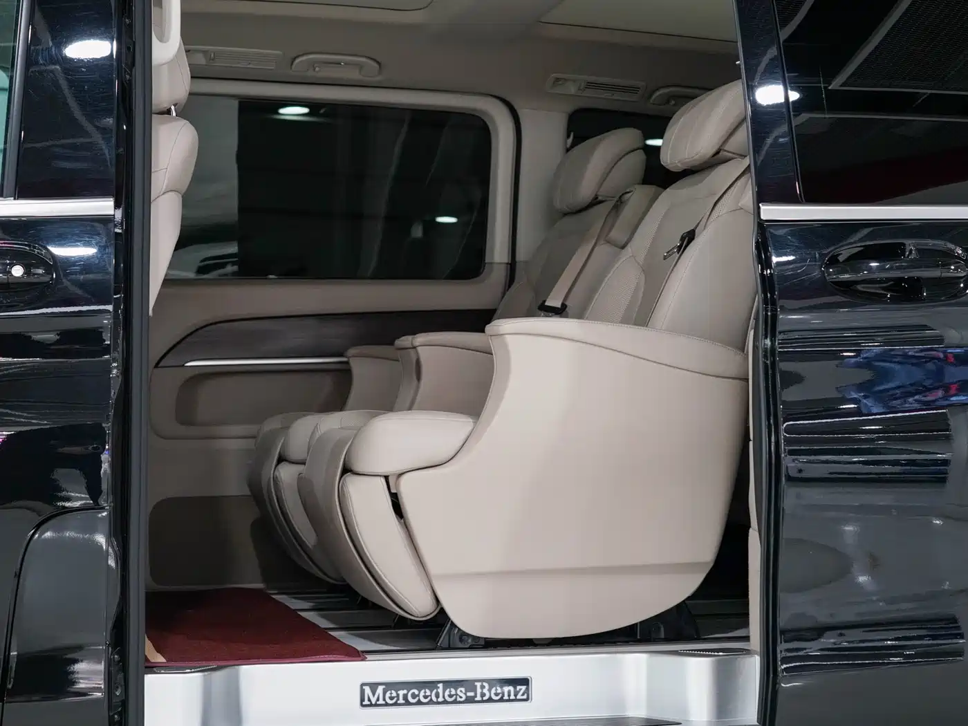 Mercedes-Benz V-Class 2022 V 260 Pilot Edition фото 19