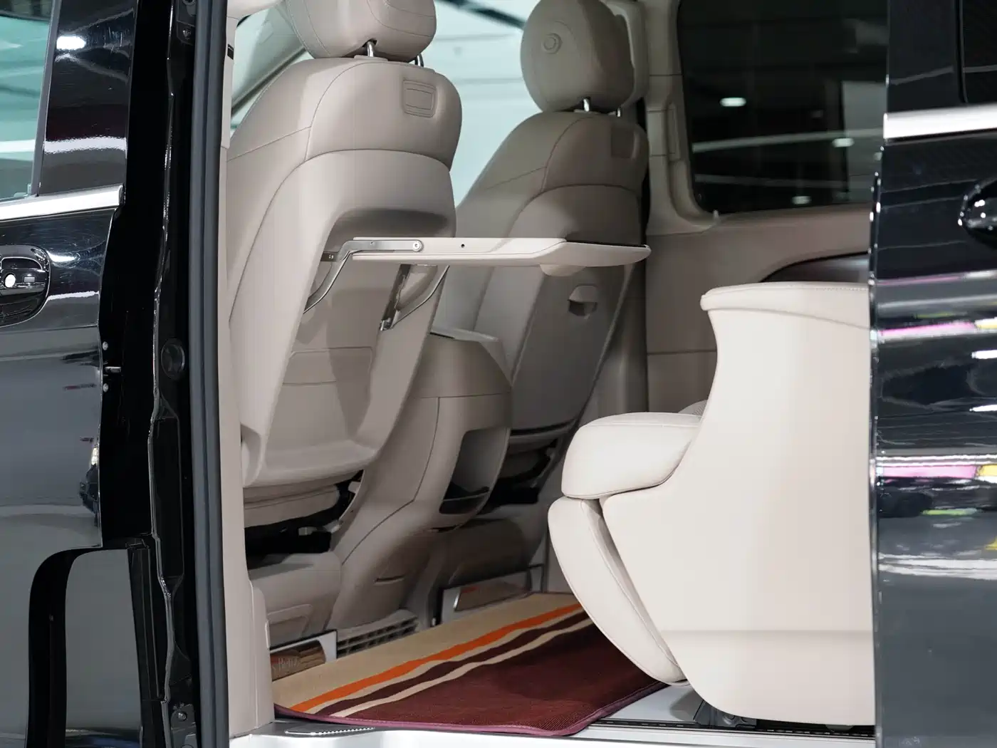 Mercedes-Benz V-Class 2022 V 260 Pilot Edition фото 18