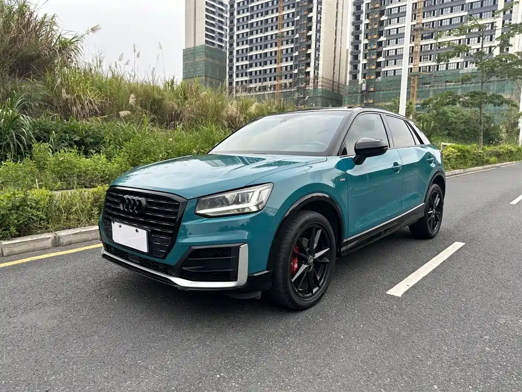 Audi Q2L 2020 35 TFSI Progressive Dynamic Model