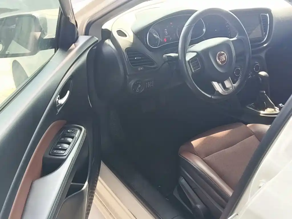 Fiat Viaggio 2018 2017 1.4T Auto Power Edition