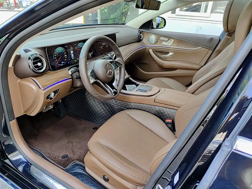 Mercedes-Benz E-Class New Energy 2022 E 350 e L Plug-in Hybrid Sedan фото 7