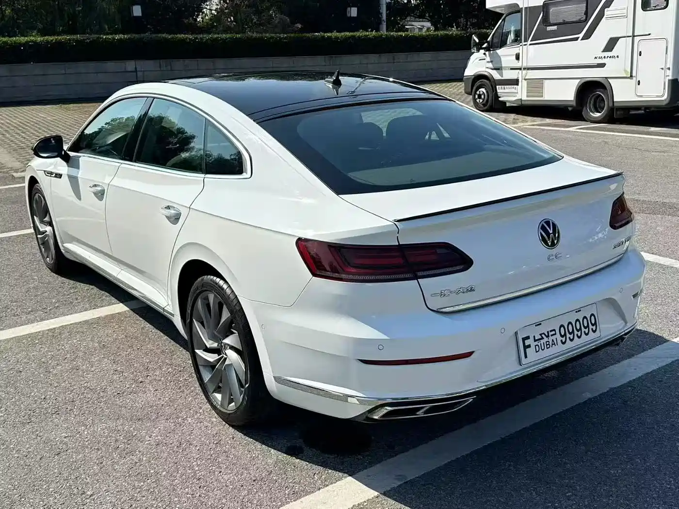 Volkswagen FAW-Volkswagen CC 2023 380TSI Eye-catching Edition фото 7