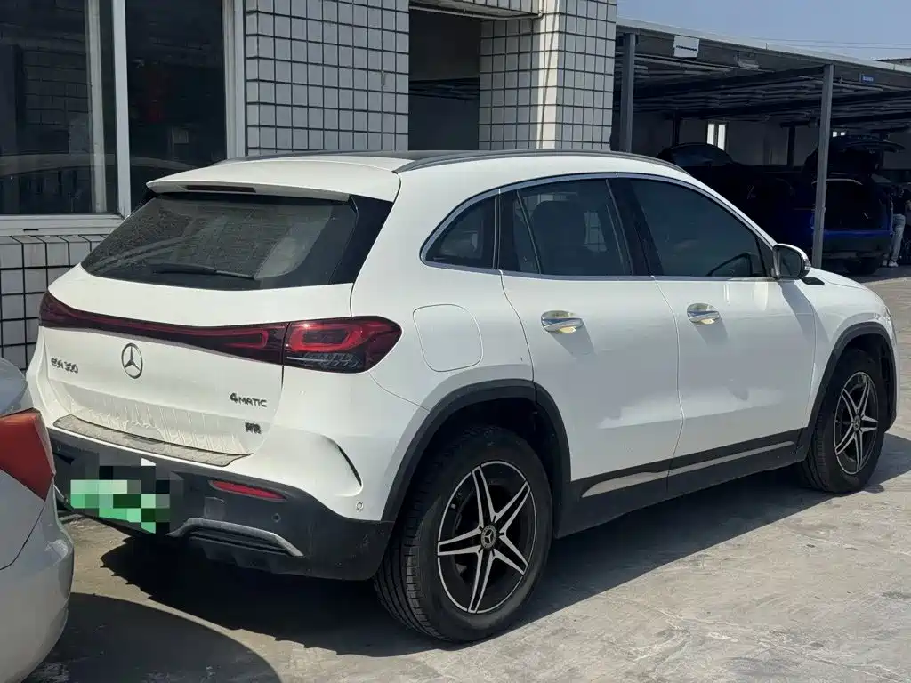 Photo 6 - Mercedes-Benz EQA