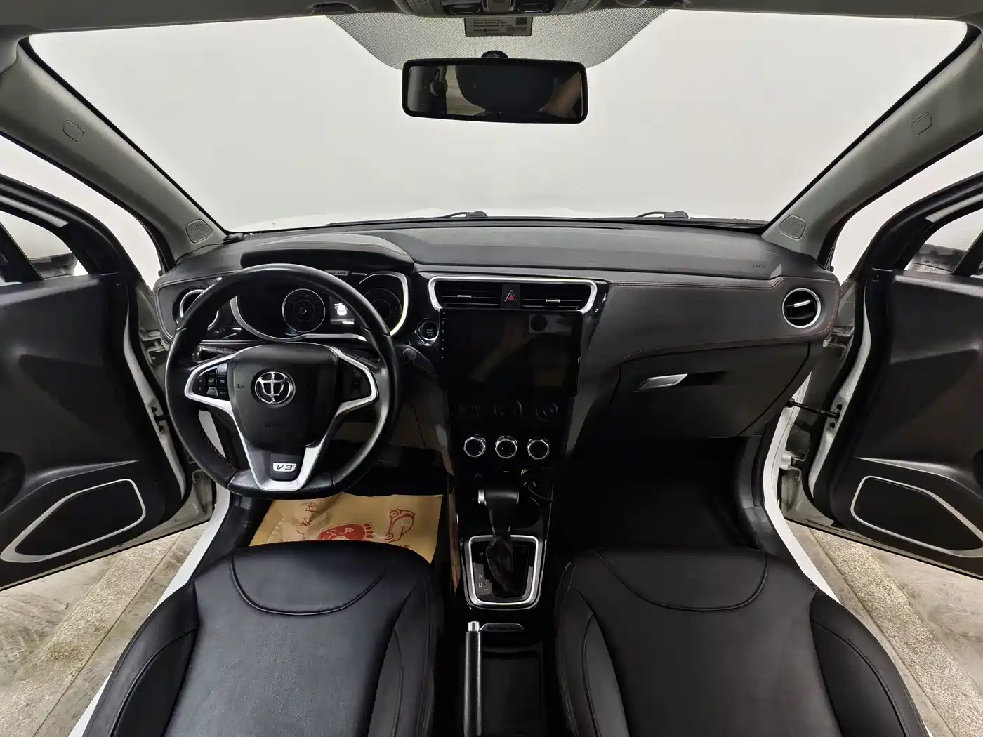 Zhonghua V3 2016 2016 1.5L Automatic Smart