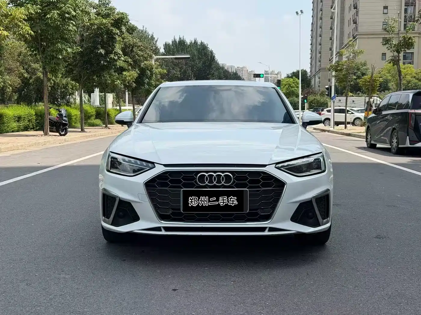 Фото 2 - Audi A4L