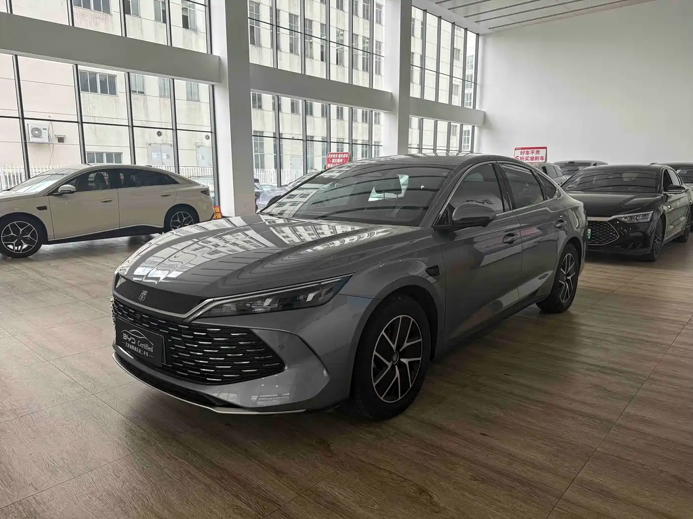 BYD Qin L 2025 DM-i Smart Drive Edition 120KM Surpassing