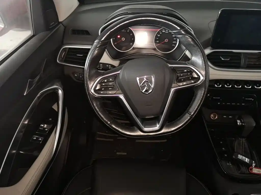 Baojun 530 2018 2018 Model 1.5T DCT Flagship (China V)